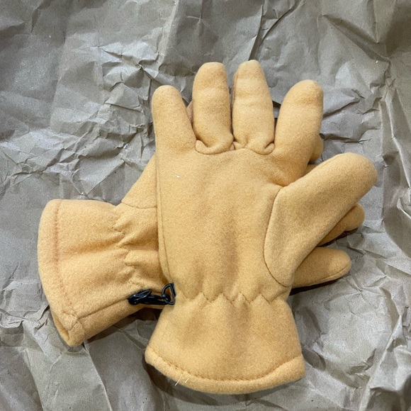 Gloves 🫎 warm nwt thick and lined beautifully printed gloves! - Picture 2 of 5